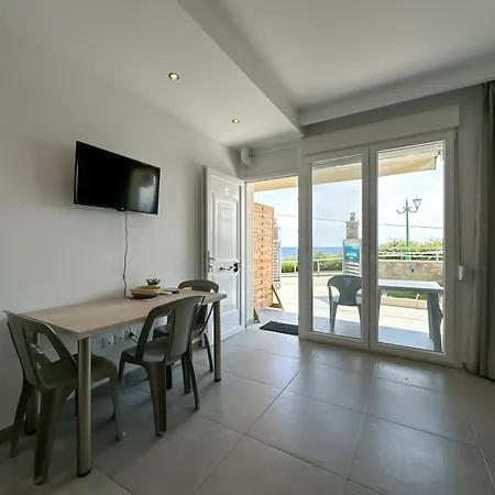 Blue Horizon 2 Apartment